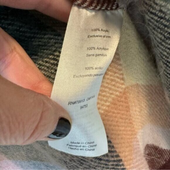 Jessica Simpson | Women's Plaid Fringe Poncho One Size - Picture 10 of 13